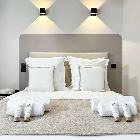 Notre Apartment *