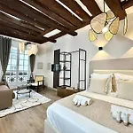 Apartment Notre Paris